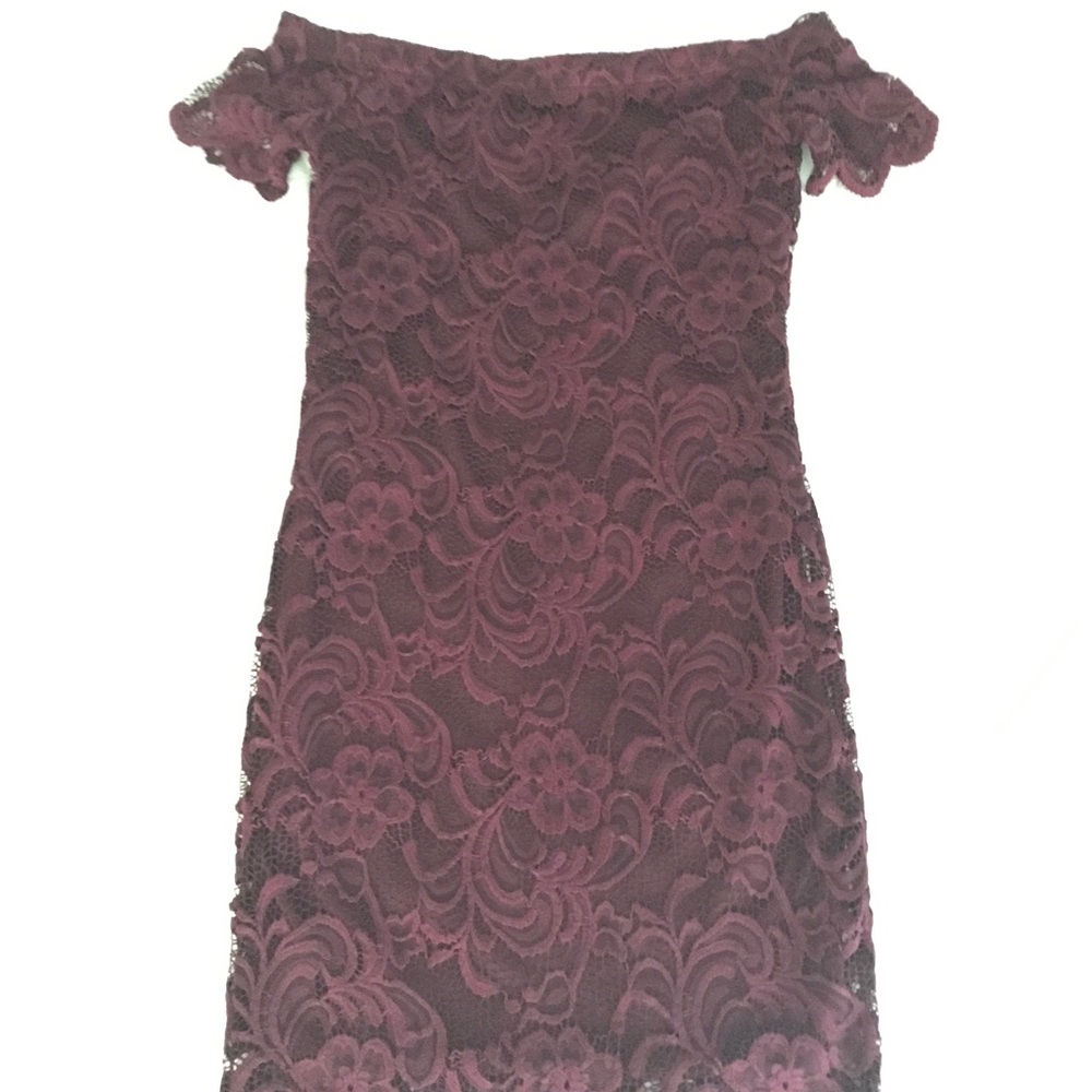 Maroon Charlotte Ruse Lace Dress XS/S